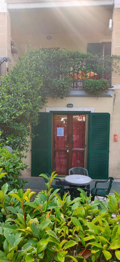 Tana Per Gli Ospiti Διαμέρισμα Τέρνι Εξωτερικό φωτογραφία